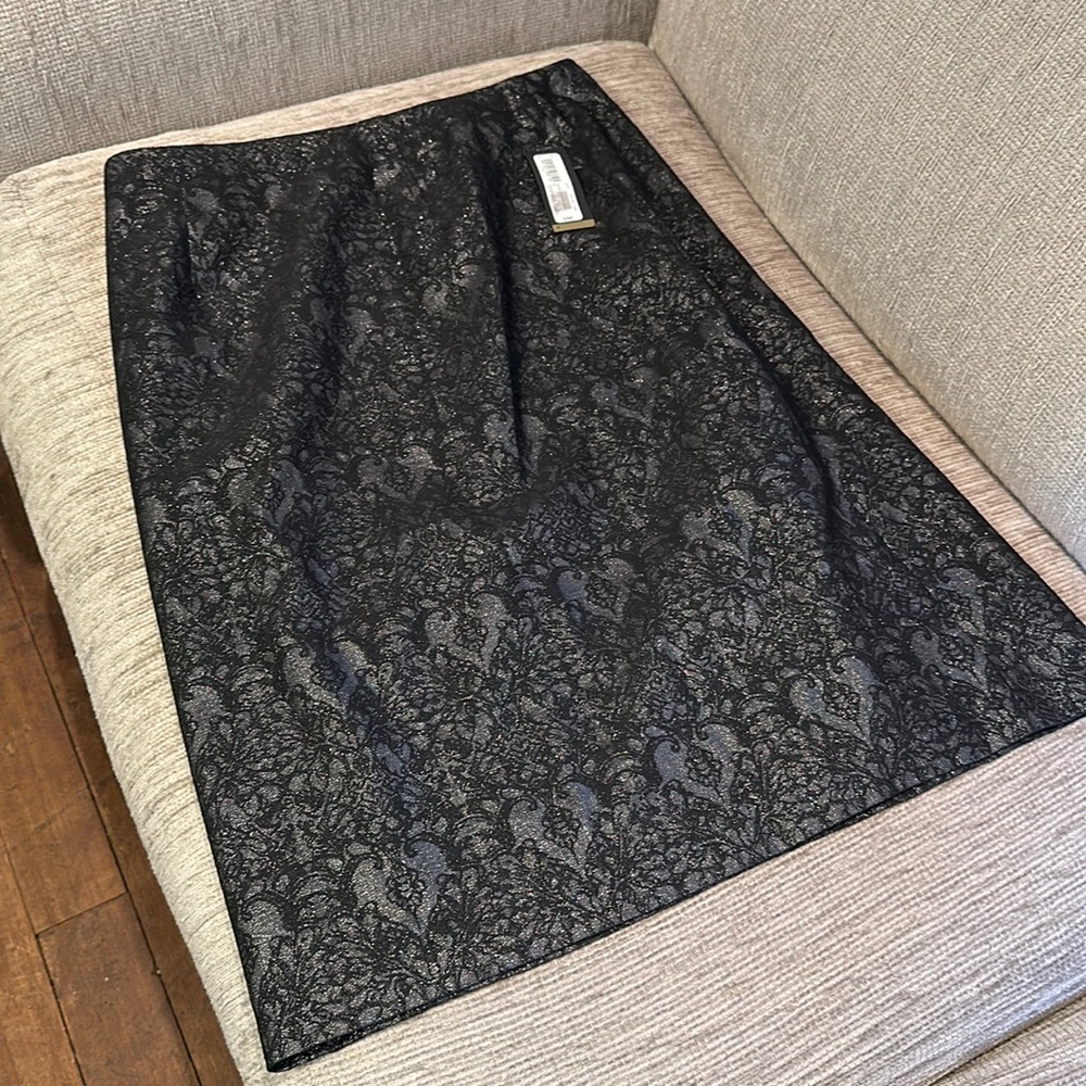 Elegant Black Jaquard Skirt